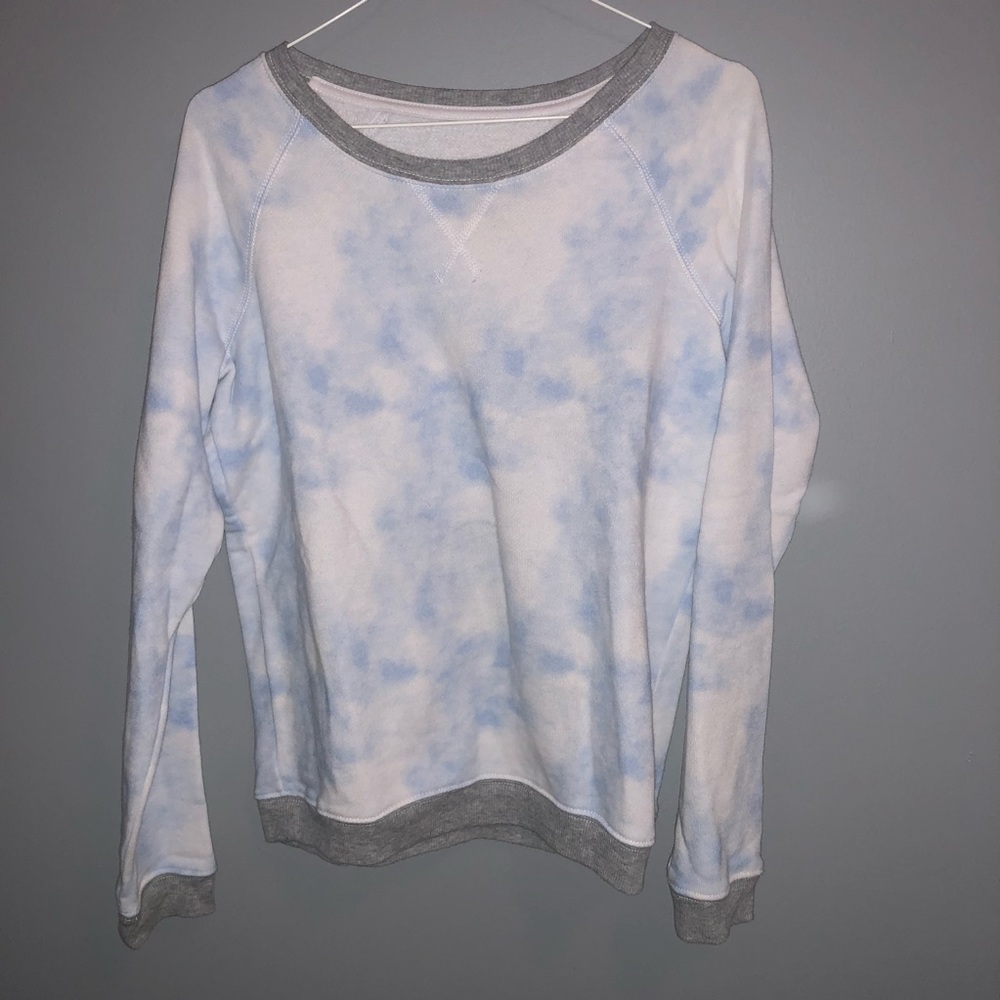 American Eagle cloud sweatshirt